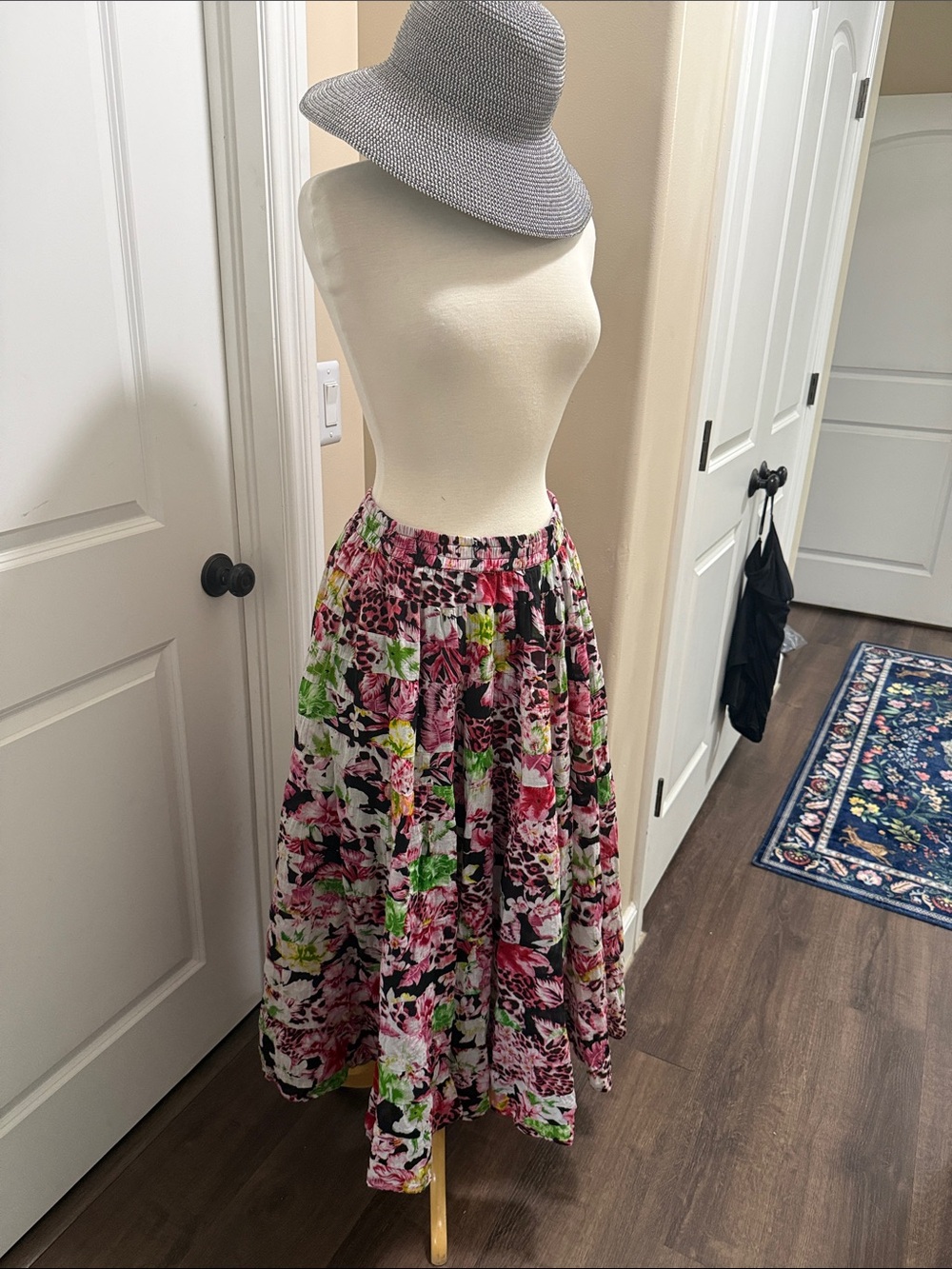 Flowing Floral Maxi Skirt in Pink & Green Vintsge 💯 Cotton